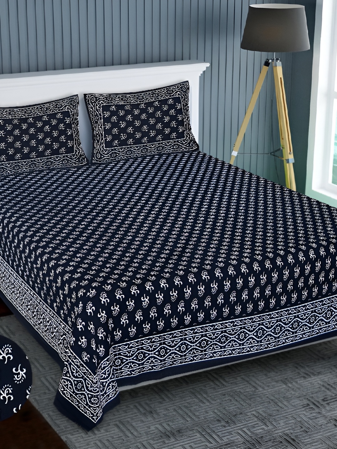 

BOMBAY SPEED Black Floral Cotton 180 TC King Bedsheet With 2 Pillow Covers