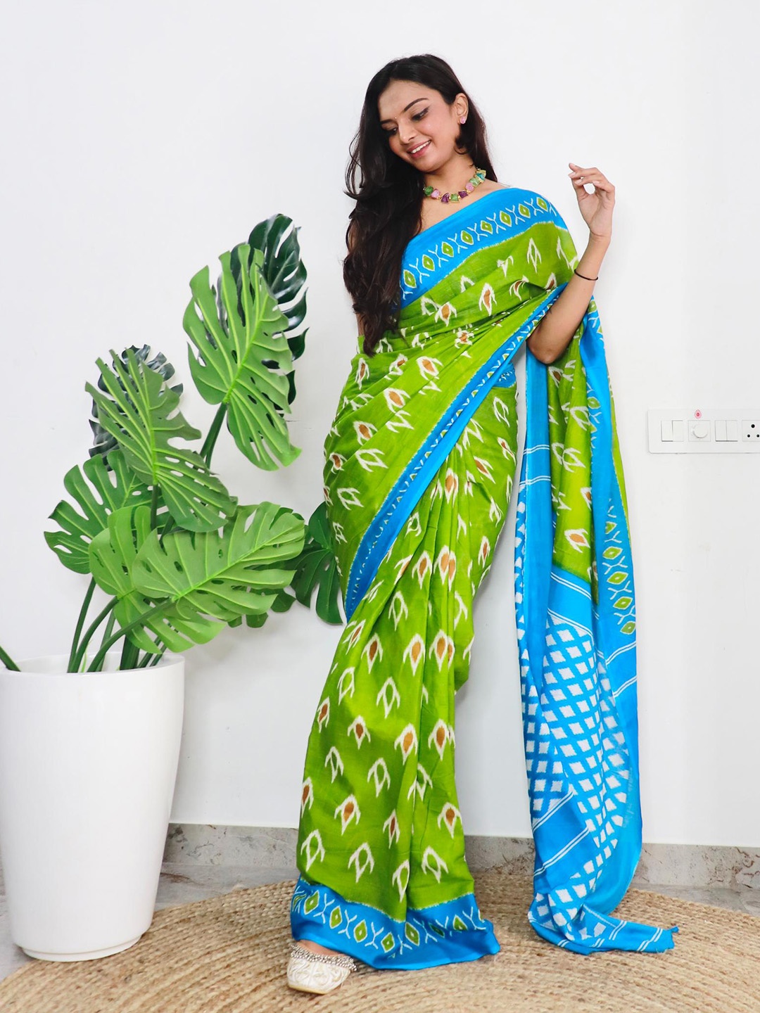 

RADHA LAKSHMI Pure Cotton Ikat Saree, Green
