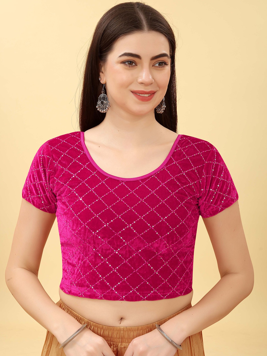 

SHREE SWANGIYAMATA COMPANY Embellished Velvet Saree Blouse, Pink