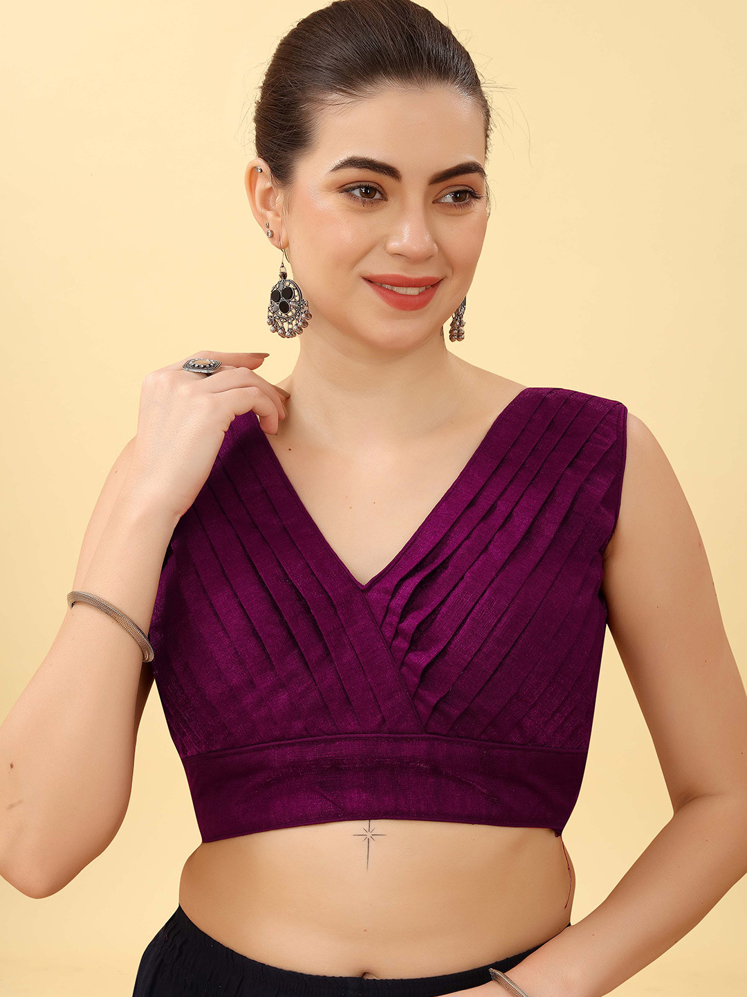 

SHREE SWANGIYAMATA COMPANY Pleated V-Neck Sleeveless Silk Saree Blouse, Purple