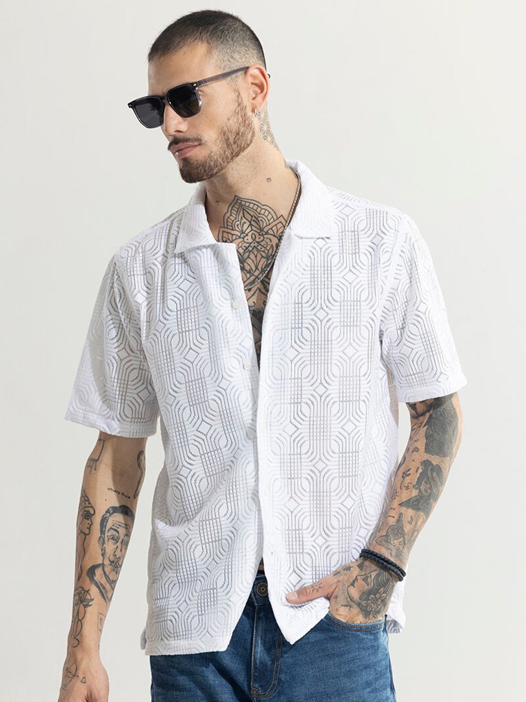 

Snitch White Self Design Classic Boxy Casual Shirt
