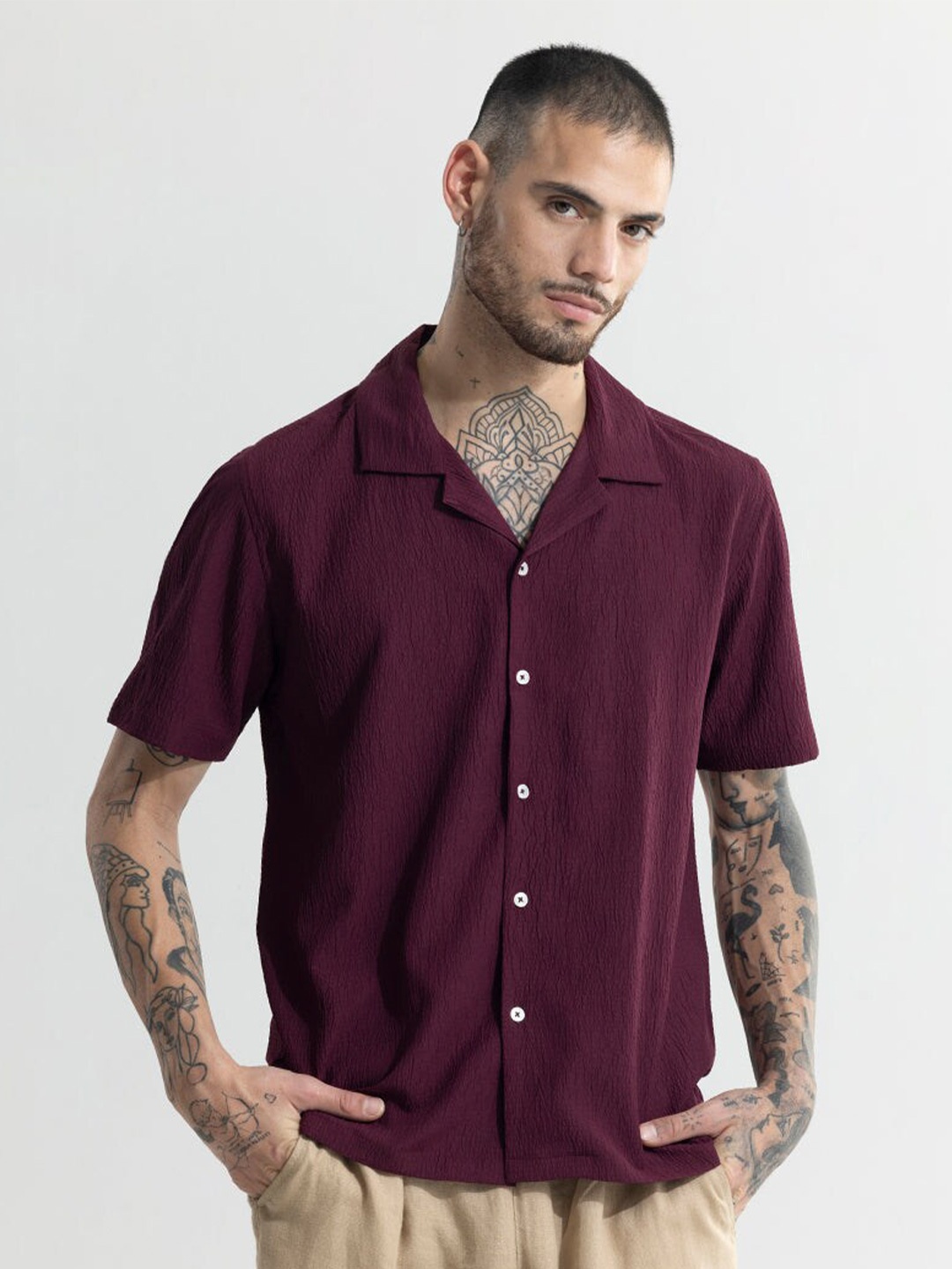 

Snitch Maroon Self Design Textured Cuban Collar Classic Boxy Cotton Casual Shirt