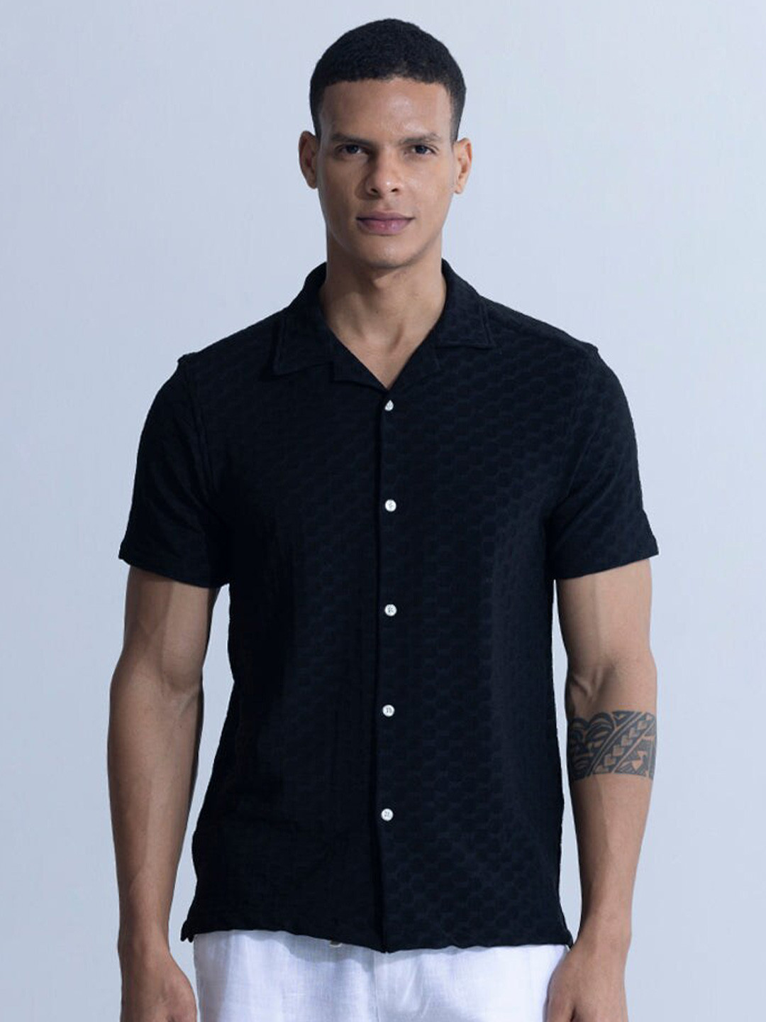 

Snitch Black Self Design Textured Classic Slim Fit Casual Shirt