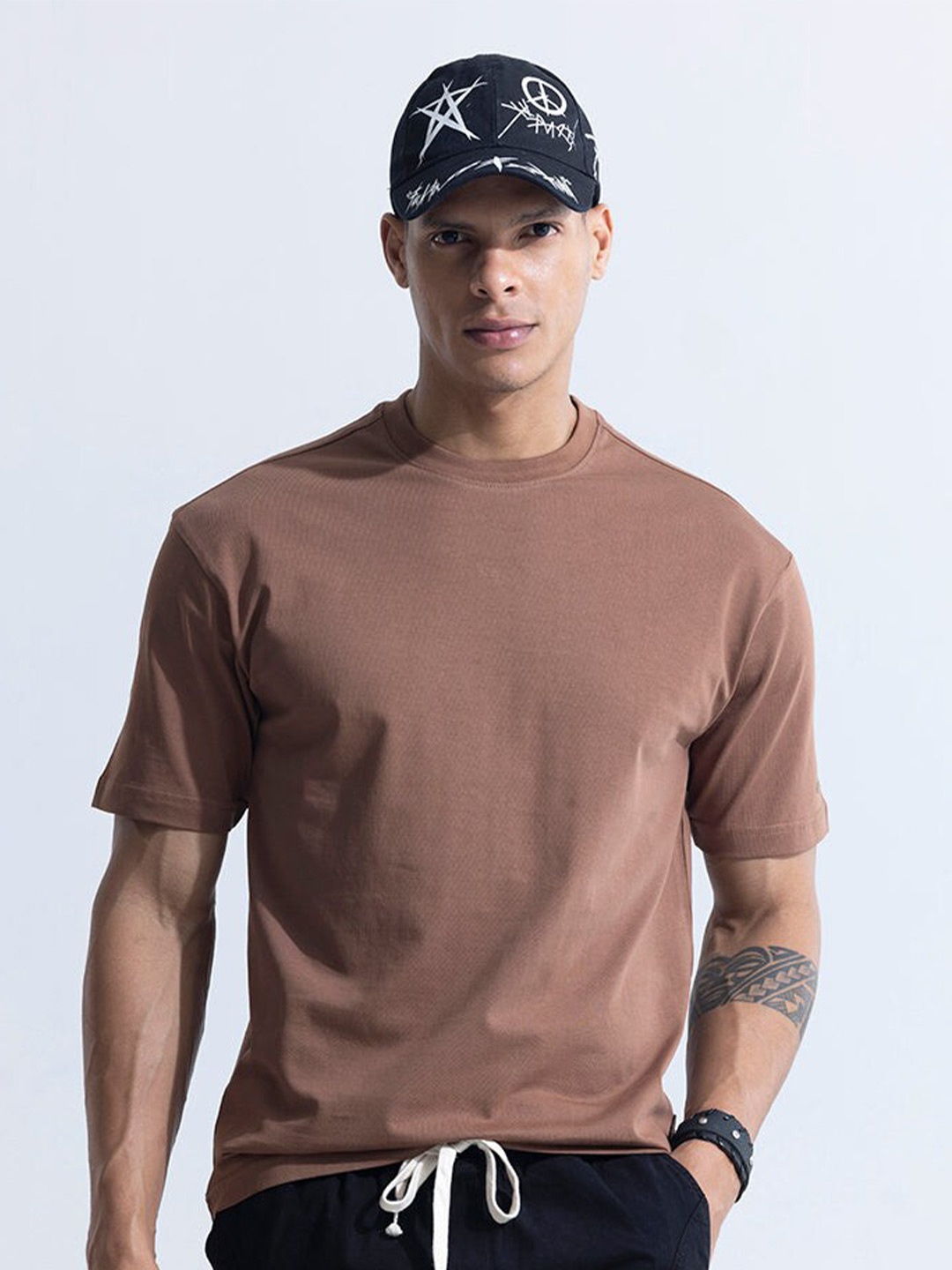 

Snitch Brown Round Neck Relaxed Fit Cotton T-shirt