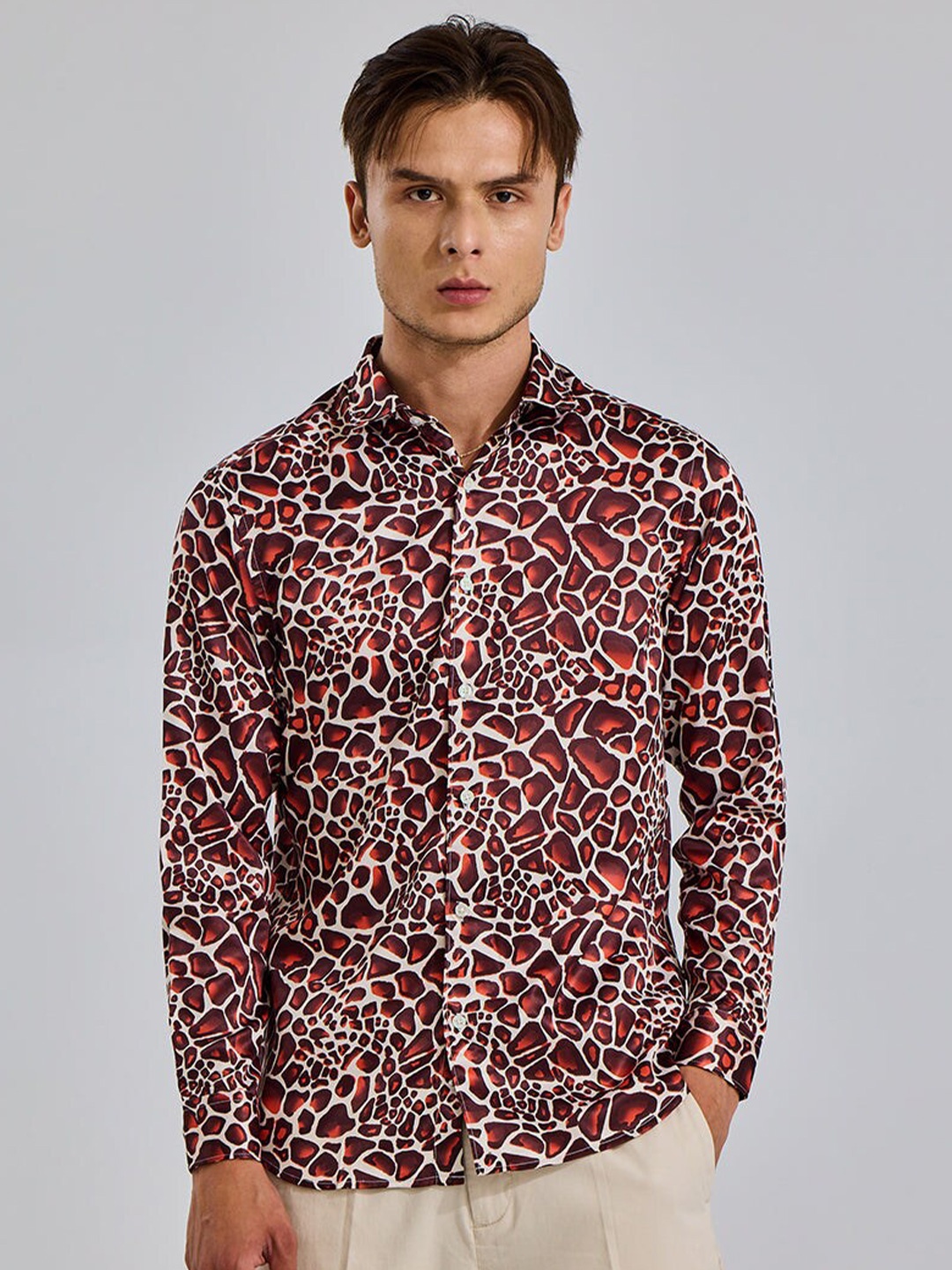 

Snitch Brown Classic Slim Fit Abstract Printed Casual Shirt