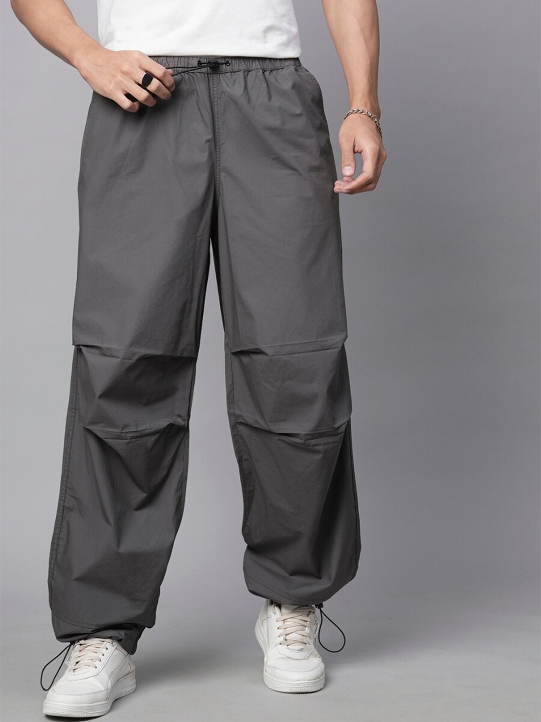 

PRONK Men Cotton Relaxed-Fit Parachute Track Pant, Grey