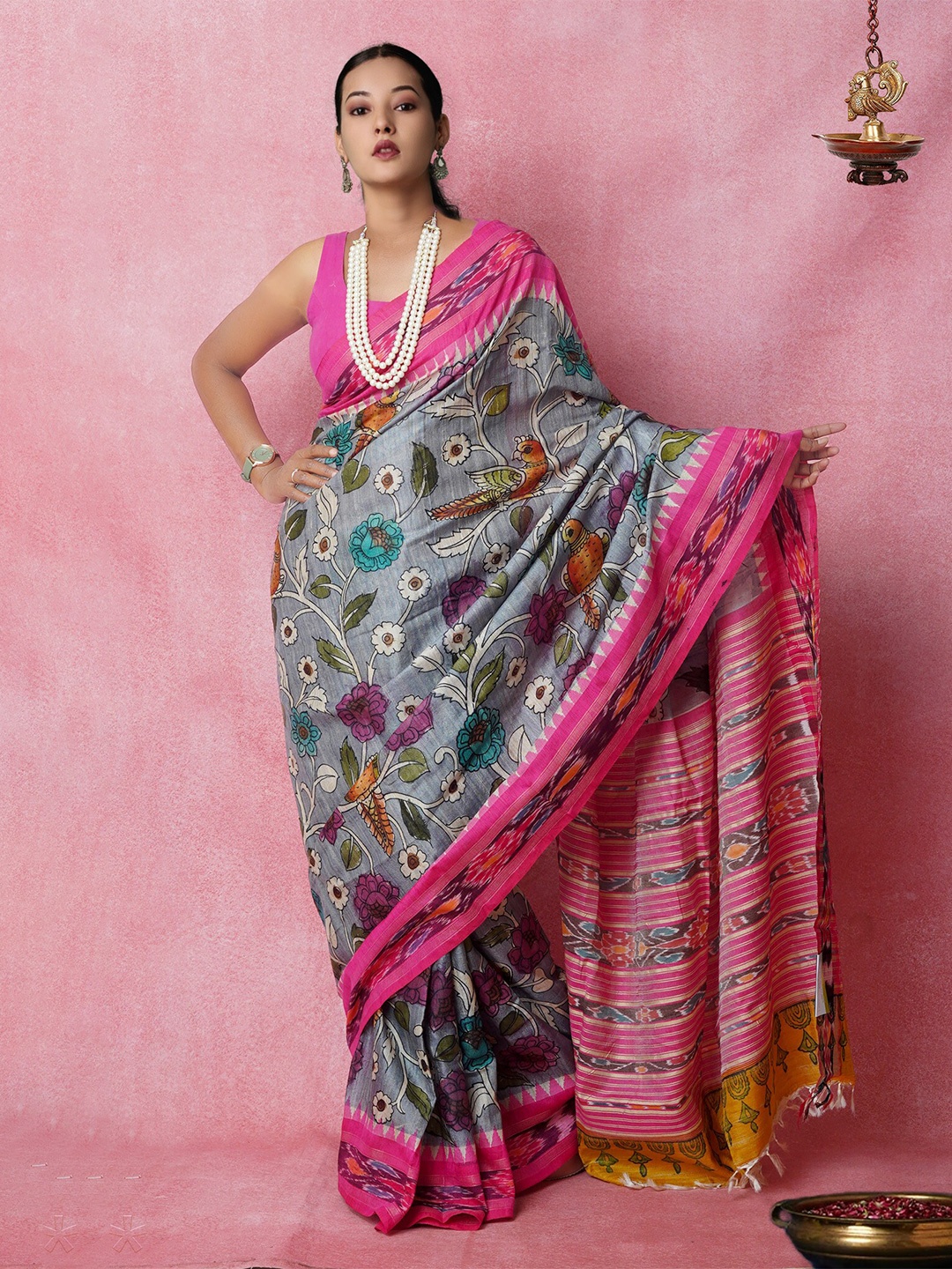 

Unnati Silks Ethnic Motifs Printed Pure Silk Handloom Tussar Saree, Grey
