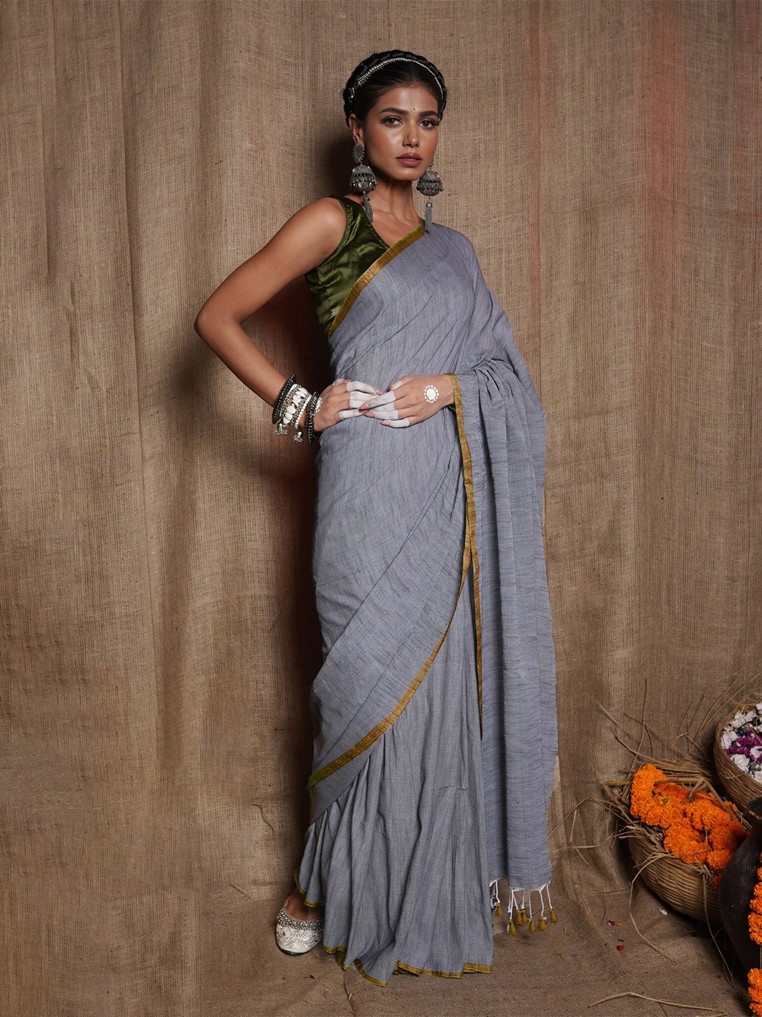 

Unnati Silks Pure Linen Handloom Saree, Grey
