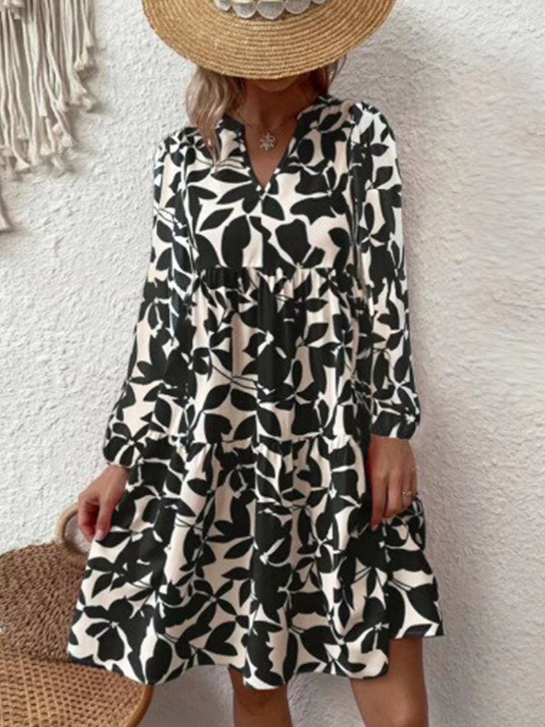 

StyleCast V neck Long Sleeves Floral Print A-Line Mini Dress, White