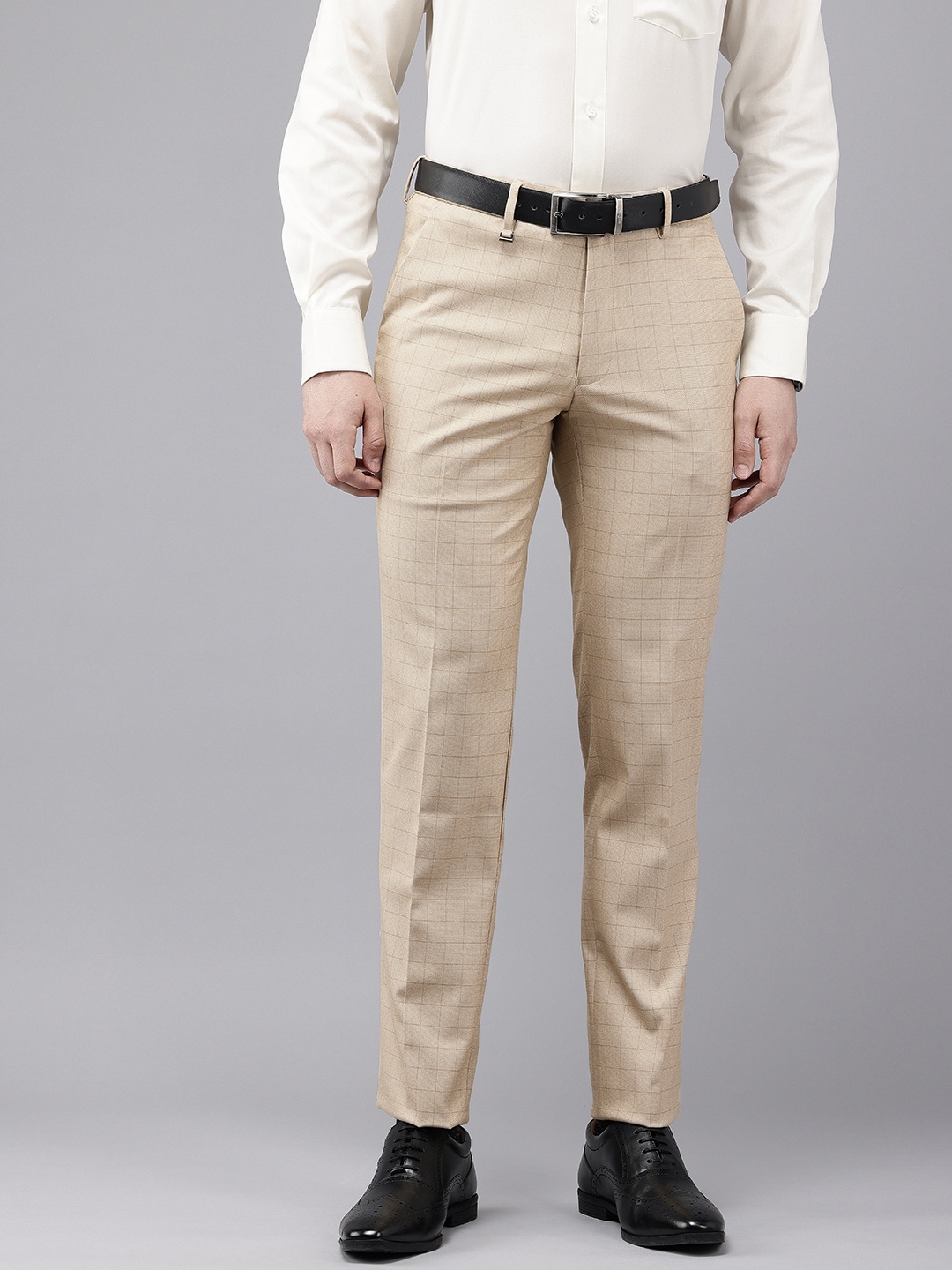

Van Heusen Men Checked Slim Fit Formal Trousers, Beige