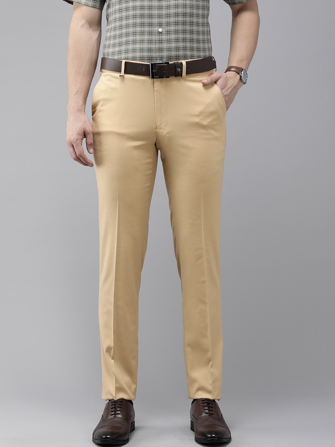 

Van Heusen Men Slim Fit Trousers, Beige