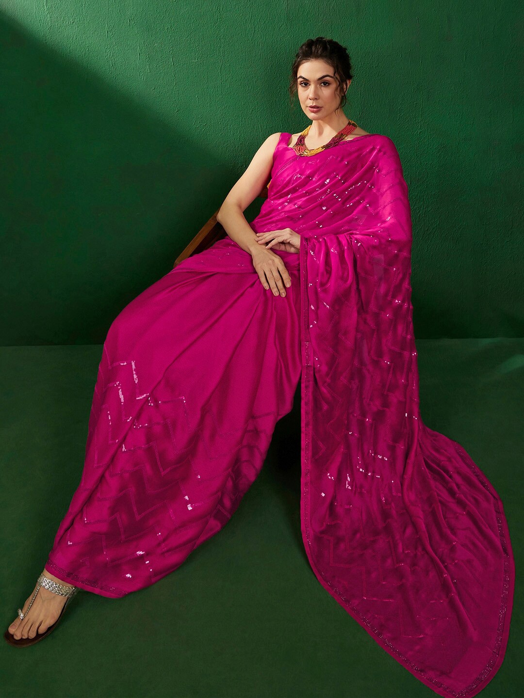 

Sangria Embellished Pure Chiffon Satin Saree, Pink