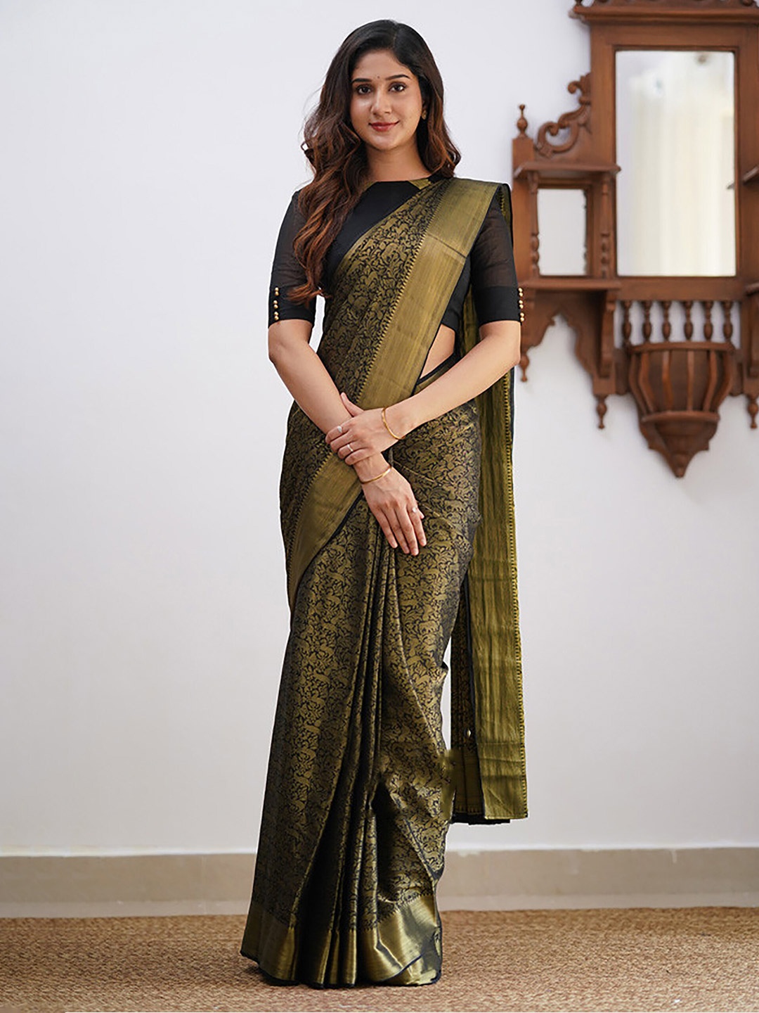 

BerMondsey Ethnic Motifs Woven Design Banarasi Saree, Black