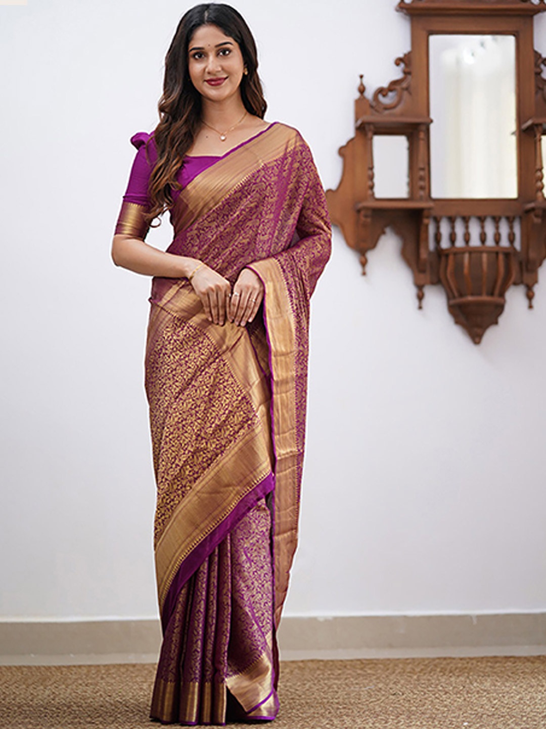 

BerMondsey Ethnic Motifs Woven Design Zari Banarasi Saree, Purple