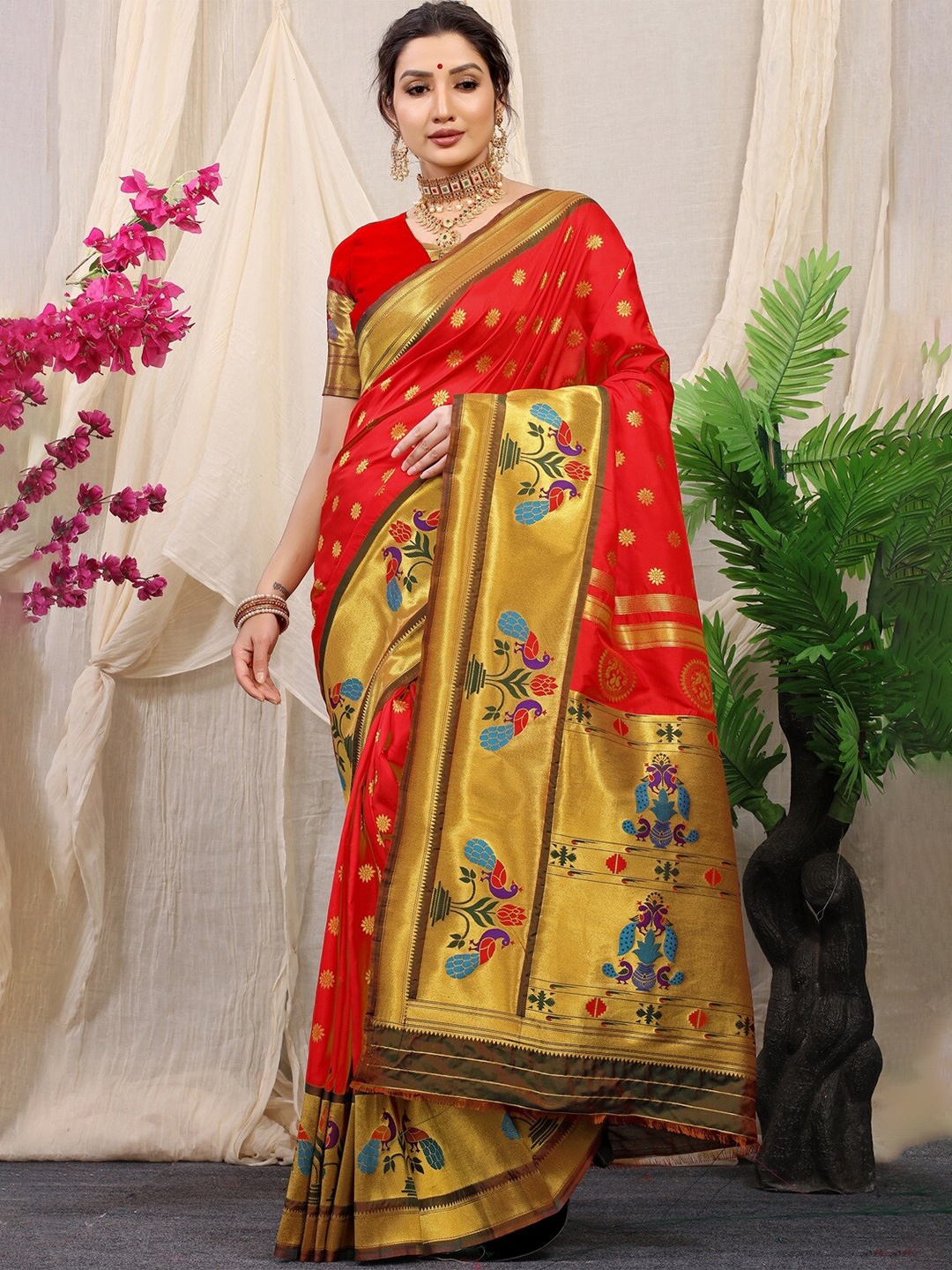 

CANIZZARO Ethnic Motifs Zari Pure Silk Paithani Saree, Red