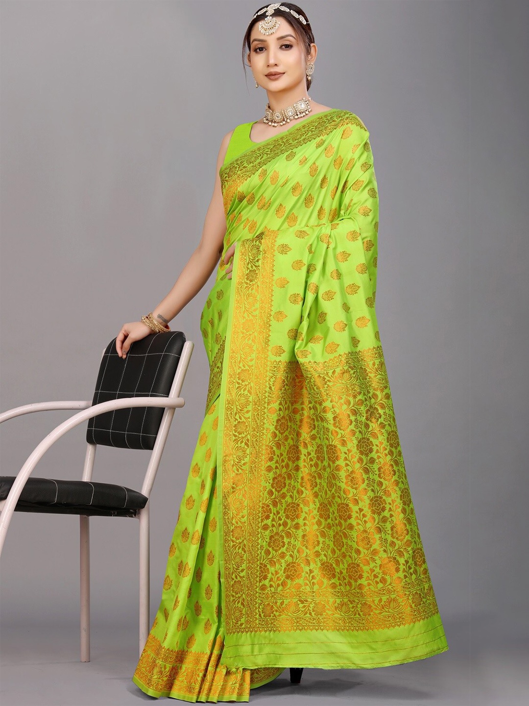 

CANIZZARO Ethnic Motifs Zari Pure Silk Banarasi Saree, Lime green