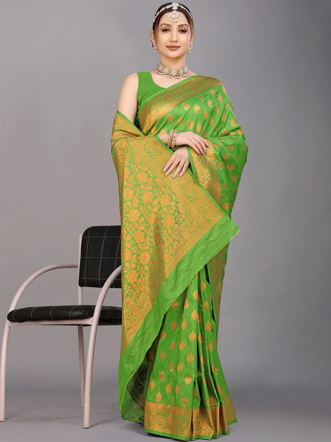 

CANIZZARO Ethnic Motifs Woven Design Zari Pure Silk Banarasi Saree, Lime green