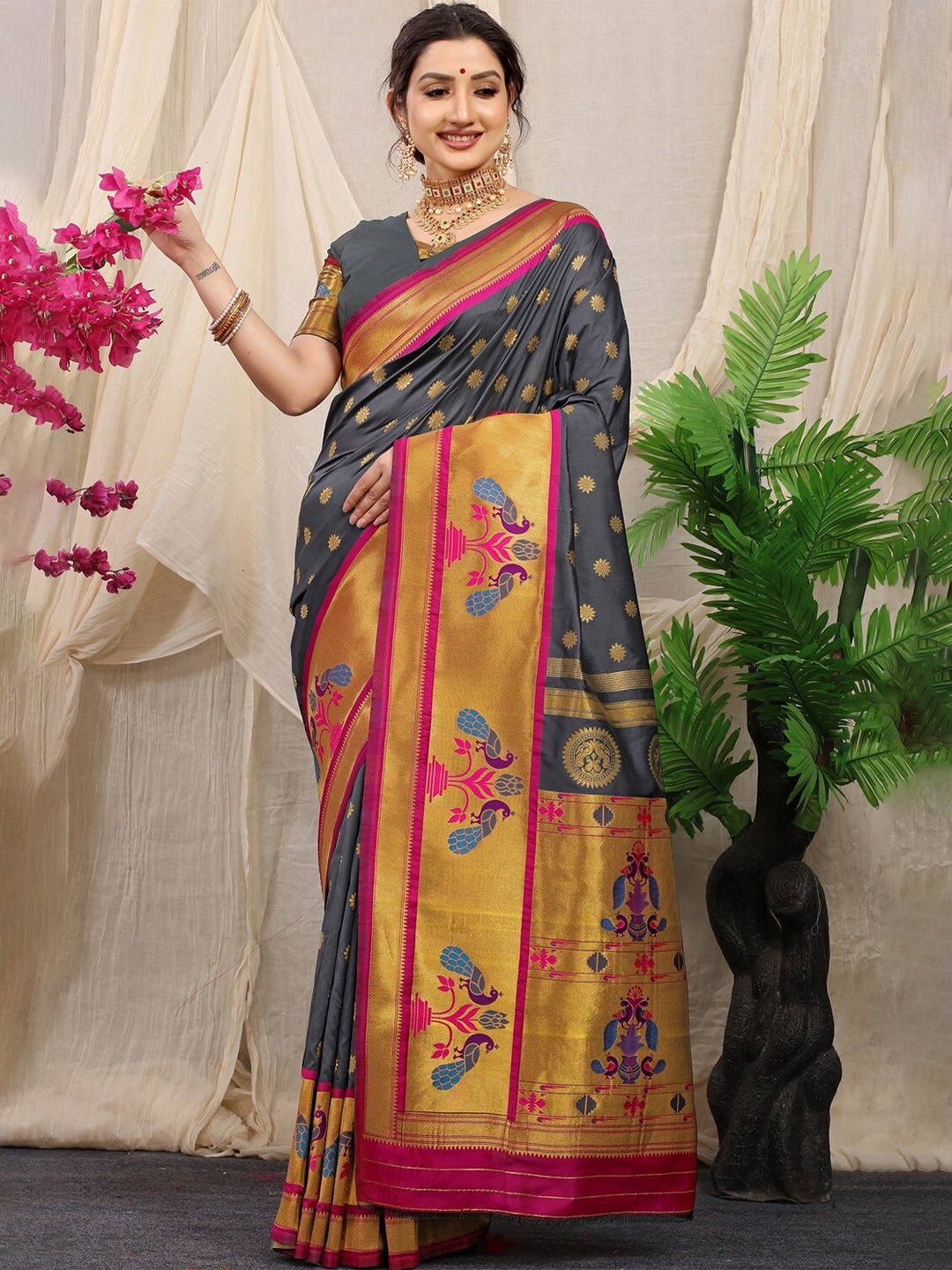 

CANIZZARO Ethnic Motifs Zari Pure Silk Paithani Saree, Grey