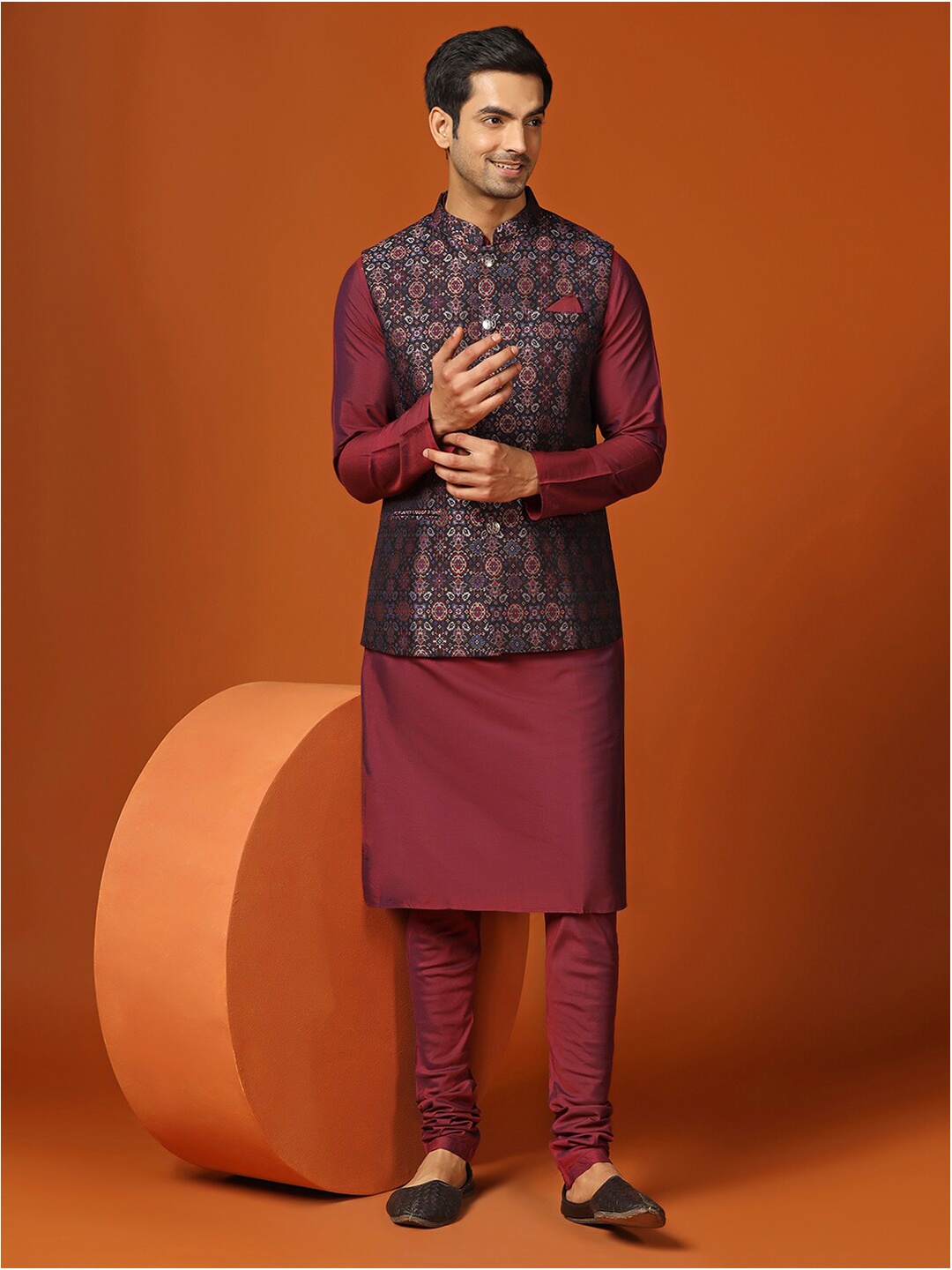 

KISAH Ethnic Motifs Printed Straight Kurta with Churidar & Nehru jacket, Black