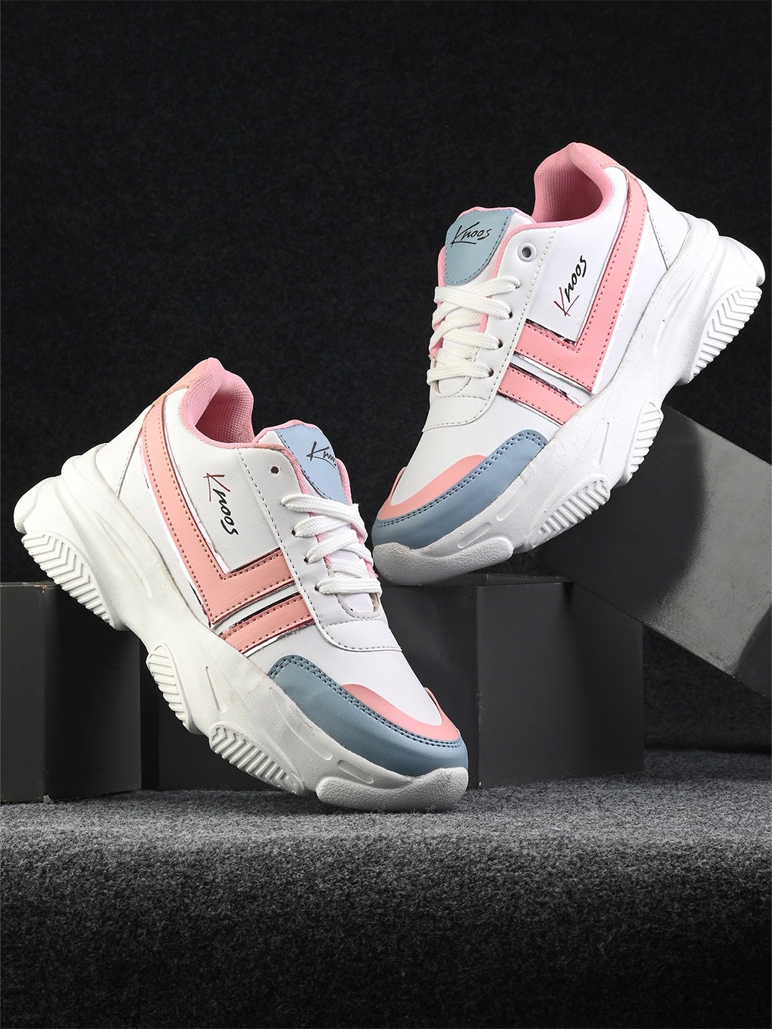 

knoos Women Colourblocked Lightweight Sneakers, Pink