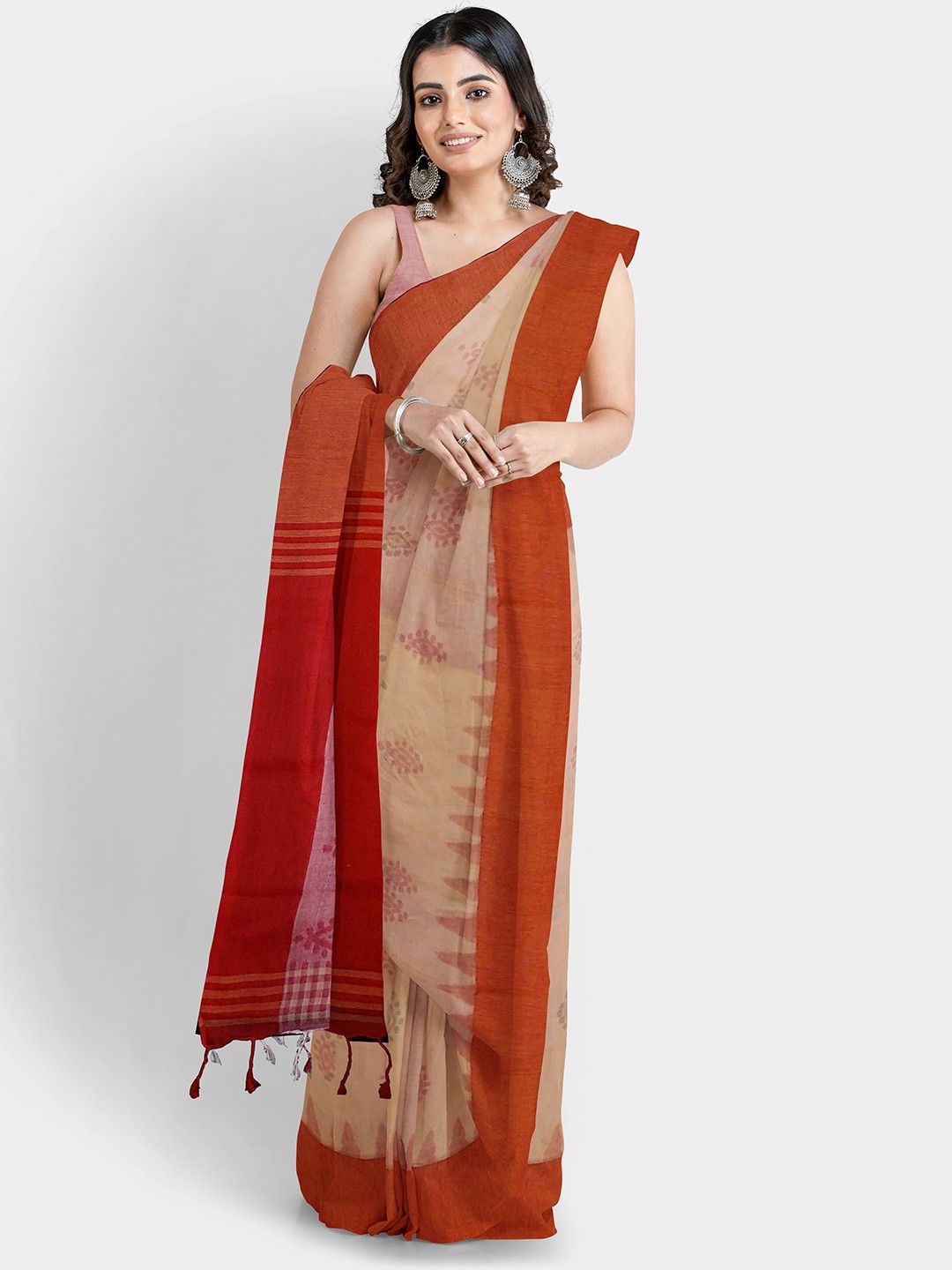 

WoodenTant Geometric Printed Pure Cotton Saree, Beige