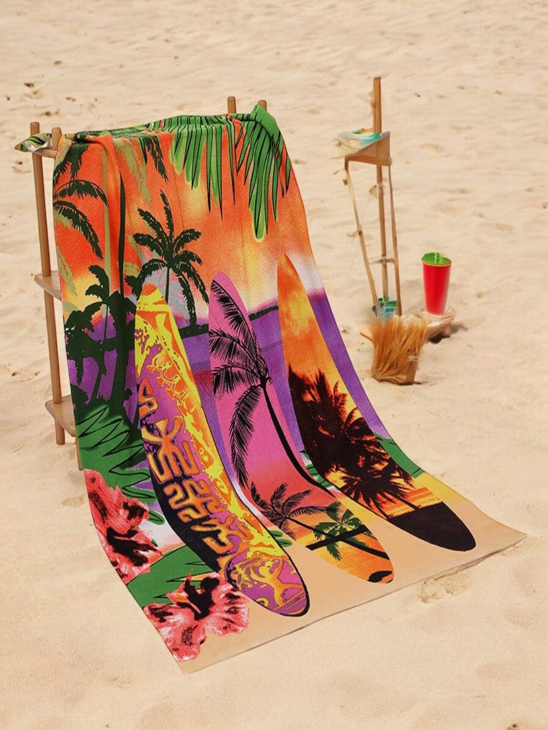 

Yellow Bee Boys Orange & Green Beach Theme Printed 250 GSM Bath Towels