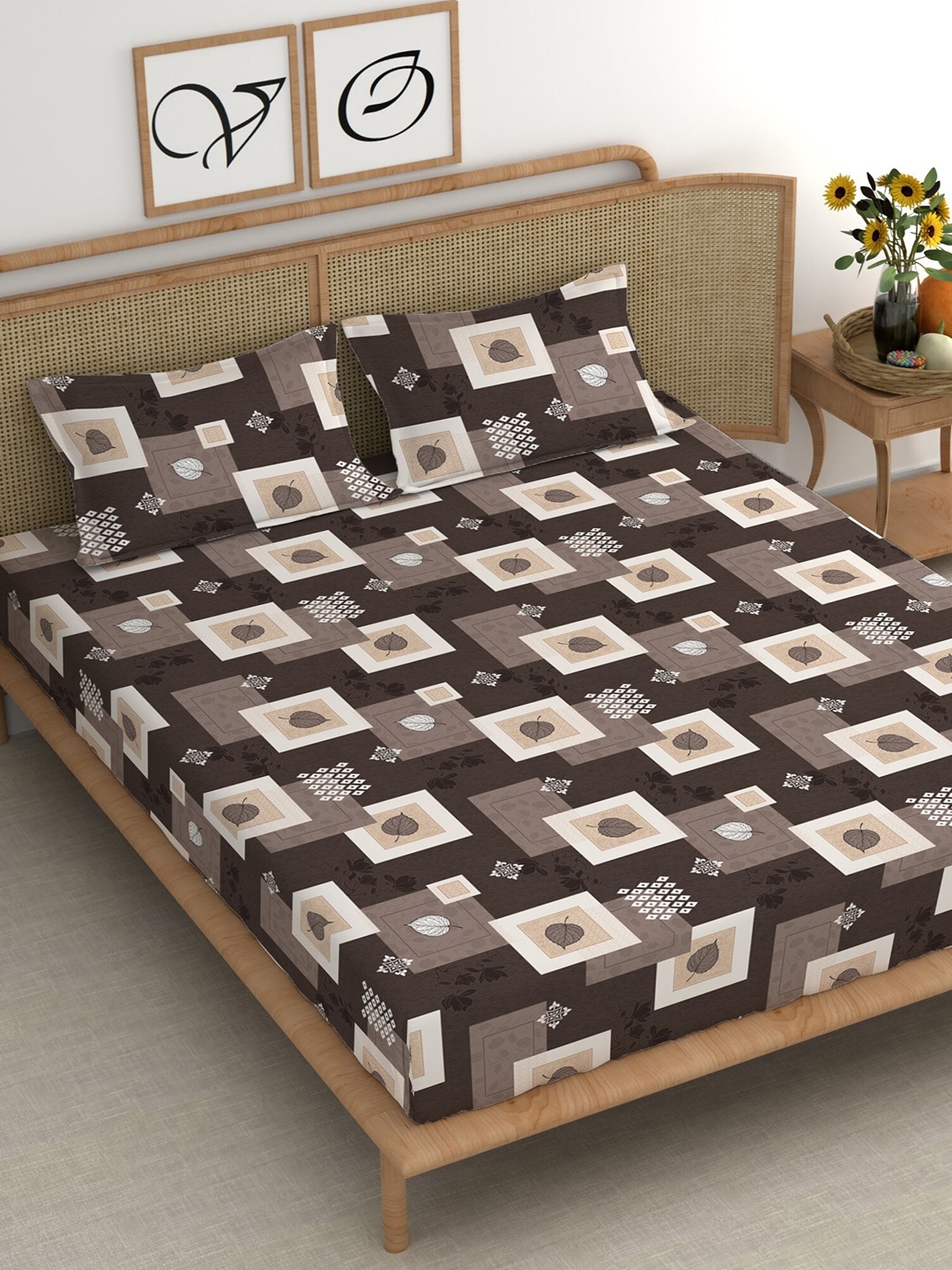 

CHHAVI INDIA Brown & White Geometric Microfiber 210 TC King Bedsheet With 2 Pillow Covers