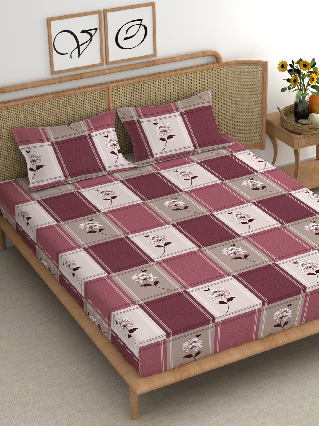 

CHHAVI INDIA Purple & Pink Floral Microfiber 210 TC King Bedsheet With 2 Pillow Covers