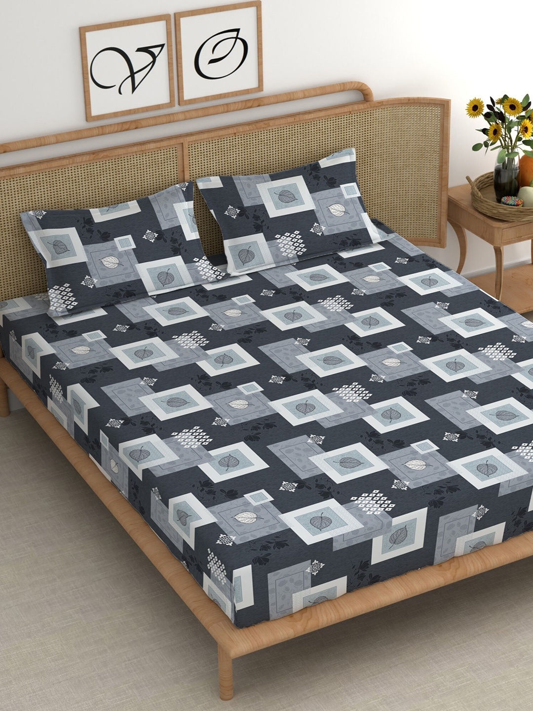 

CHHAVI INDIA Blue & White Geometric Microfiber 210 TC King Bedsheet With 2 Pillow Covers