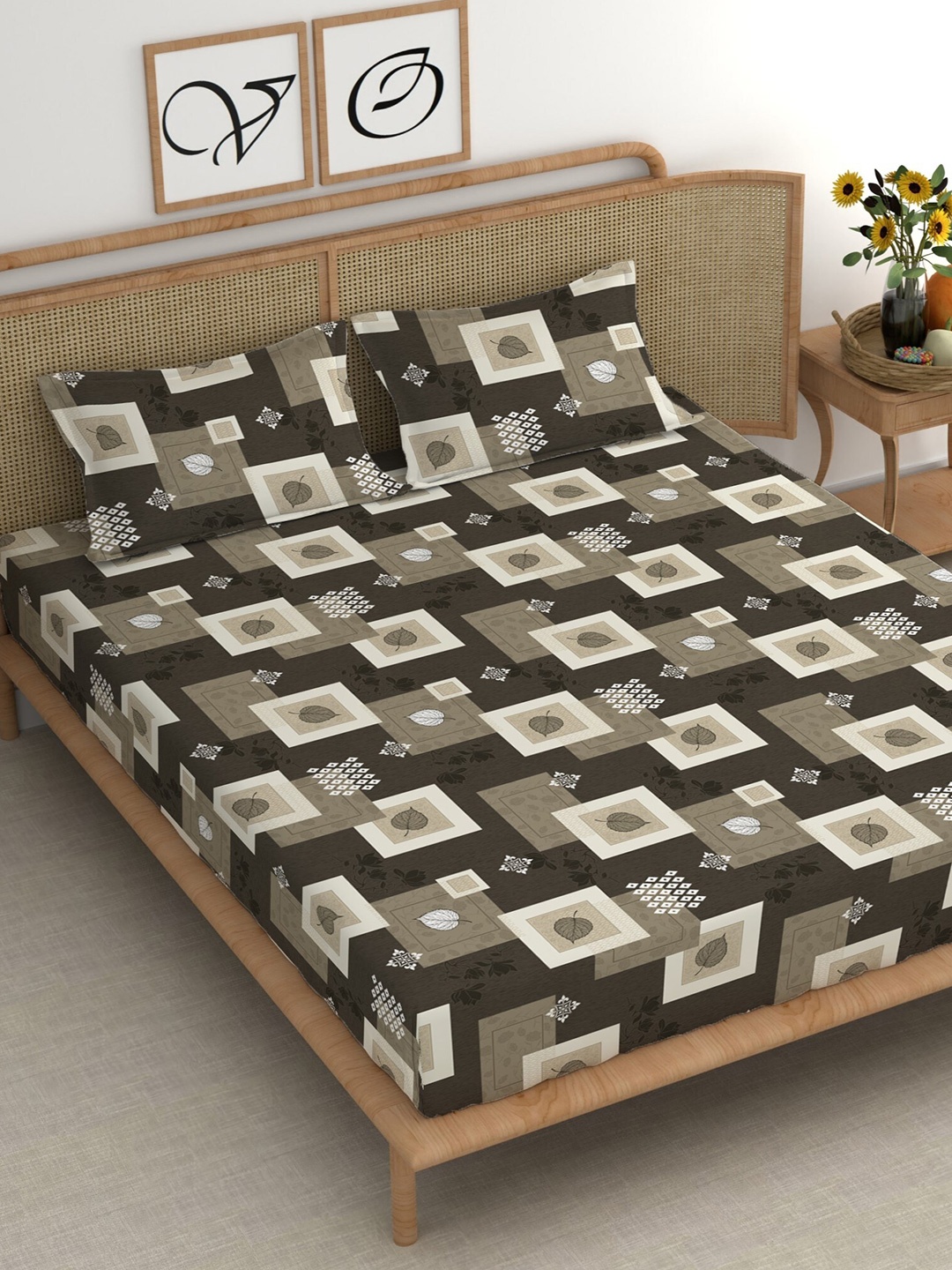

CHHAVI INDIA Green & Brown Geometric Microfiber 210 TC King Bedsheet With 2 Pillow Covers