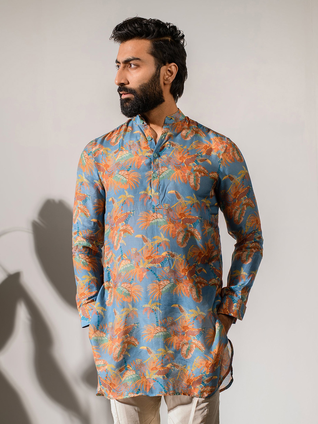 

QB MEN Floral Printed Band Collar Long Sleeves Silk Straight Kurta, Blue