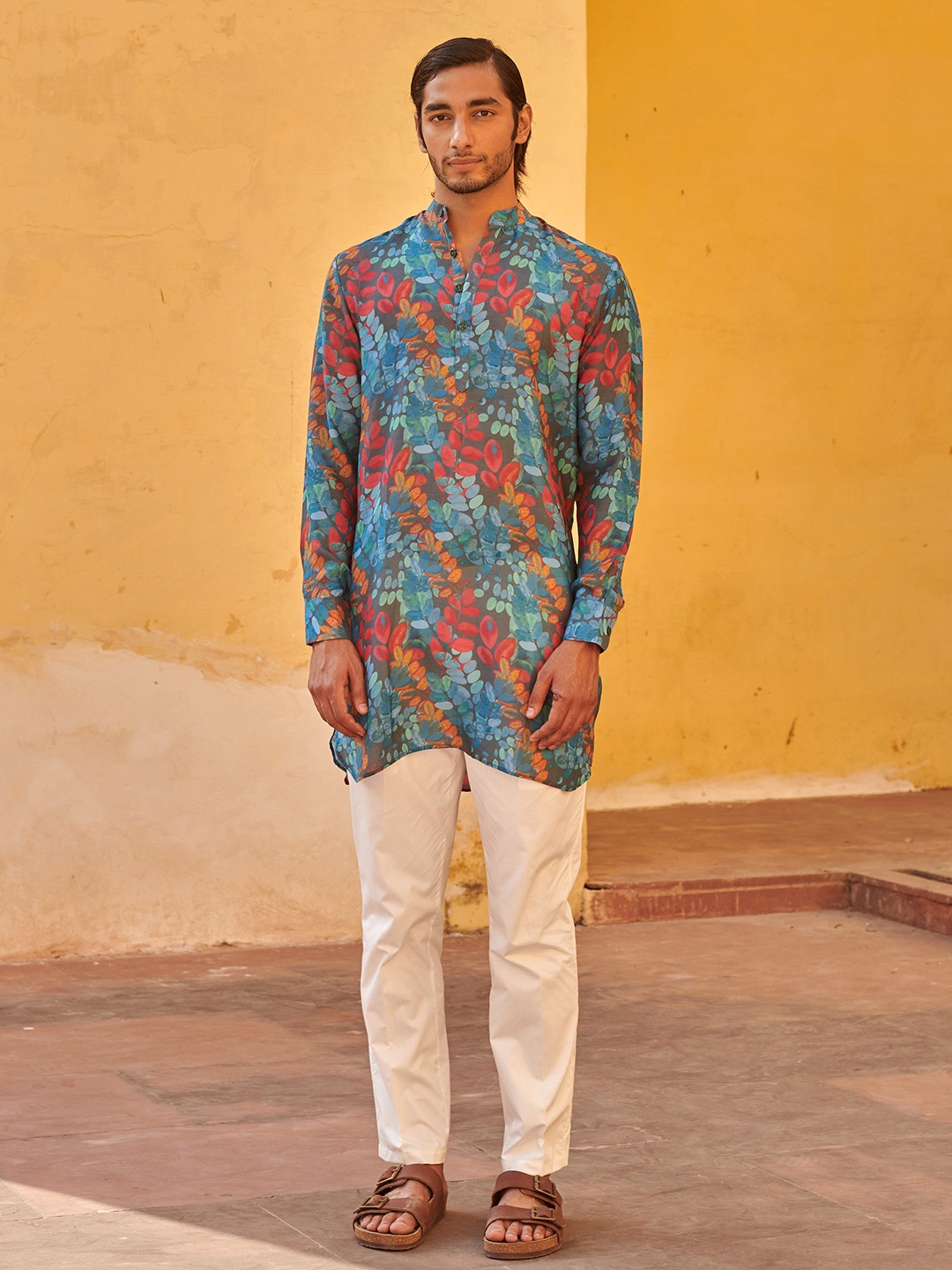 

QB MEN Floral Printed Band Collar Long Sleeves Silk Kurta, Grey