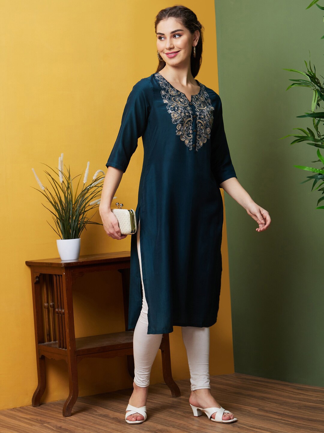 

Globus Floral Yoke Design Notched Thread Work Straight Kurta, Teal