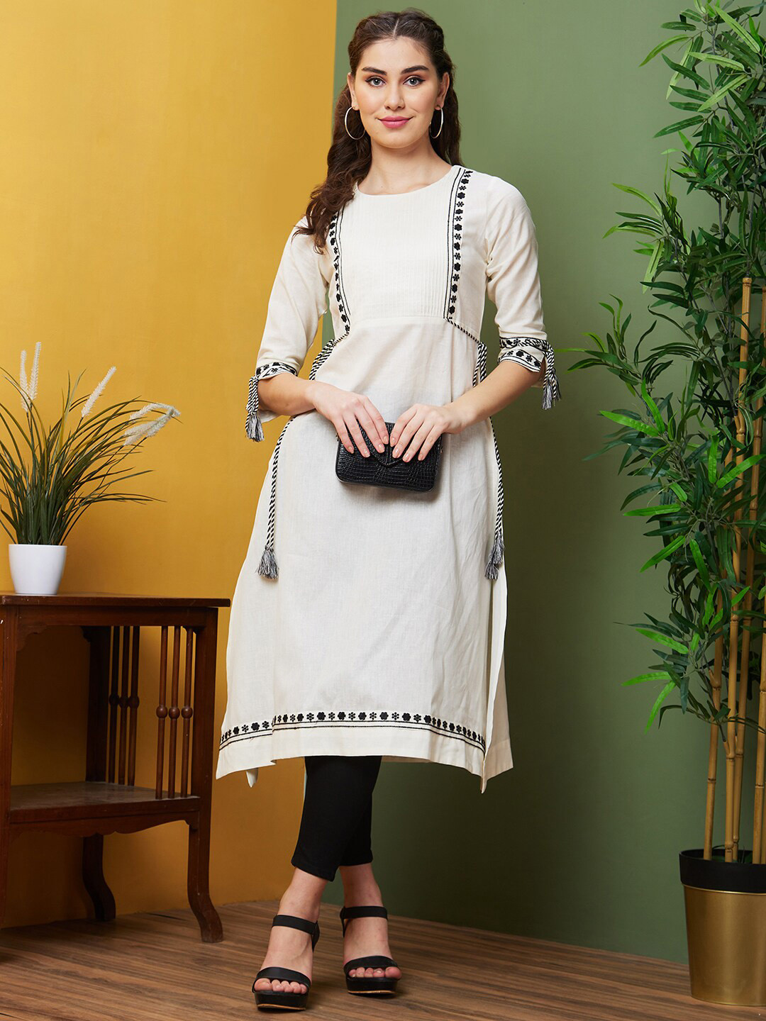

Globus Floral Embroidered Pure Cotton Tie Up A-Line Kurta, Off white