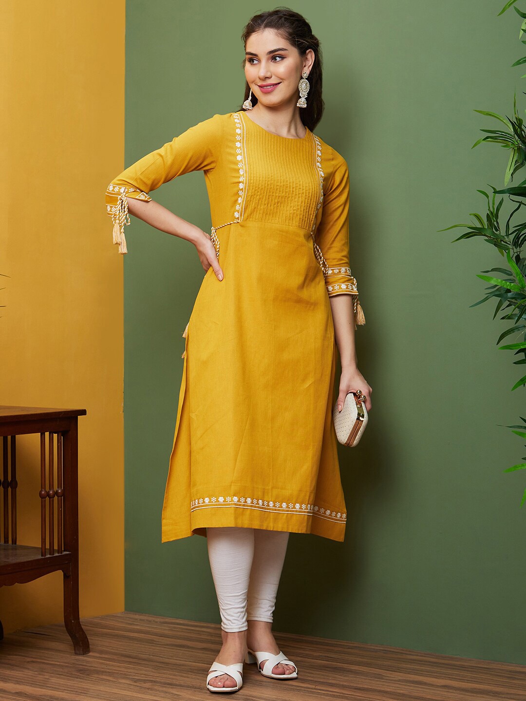 

Globus Floral Embroidered Accordion Pleats Yoke A Line Kurta, Yellow