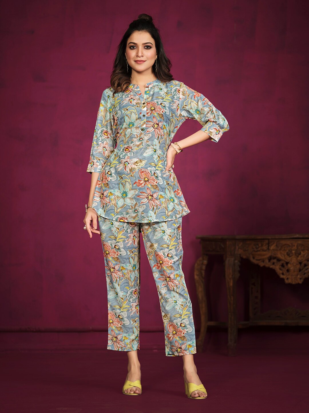 

NAINVISH Abstract Printed Mandarain Collar Top & Trouser, Blue