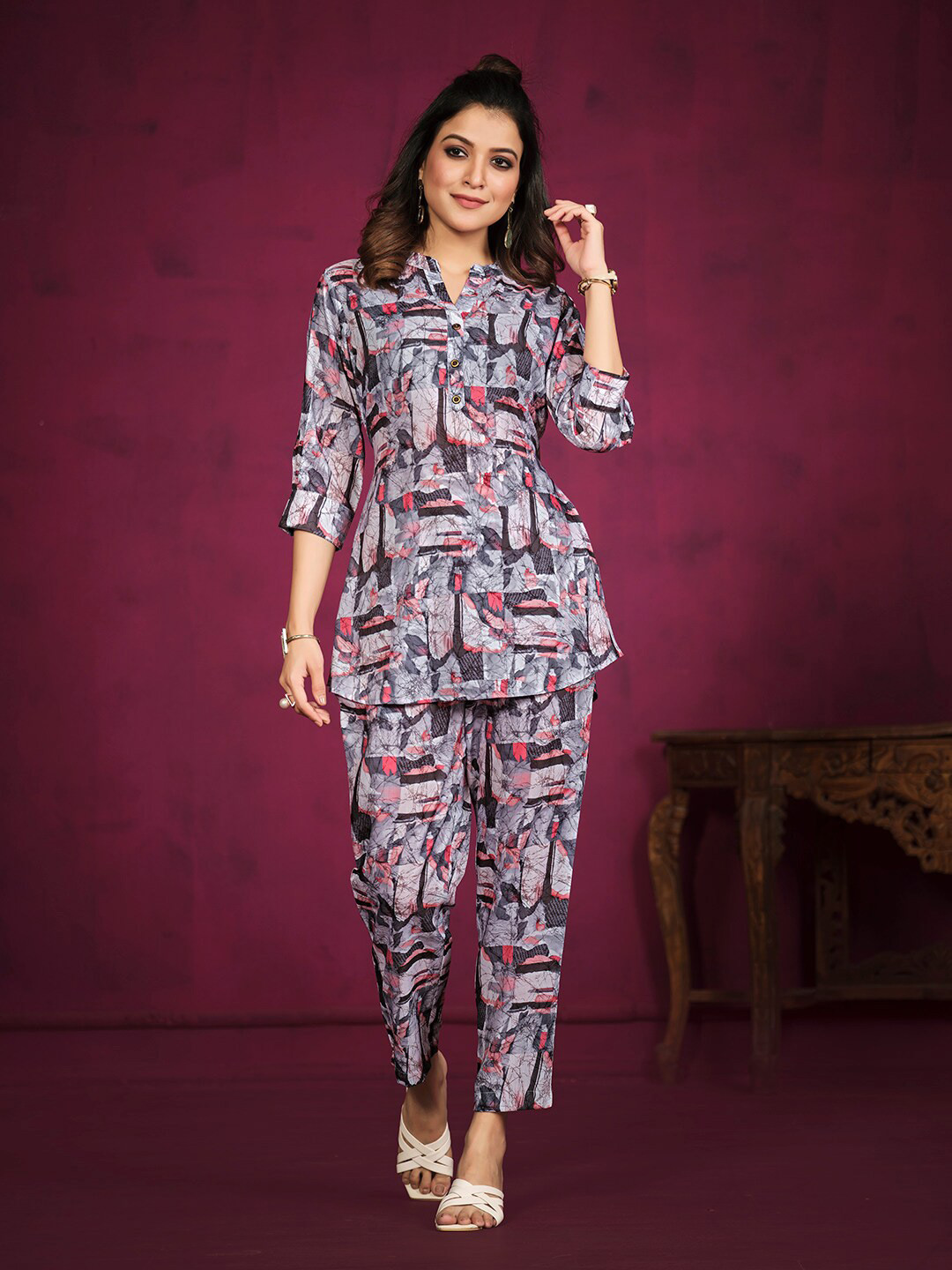 

NAINVISH Printed Mandarin Collar Tunic & Trousers, Purple