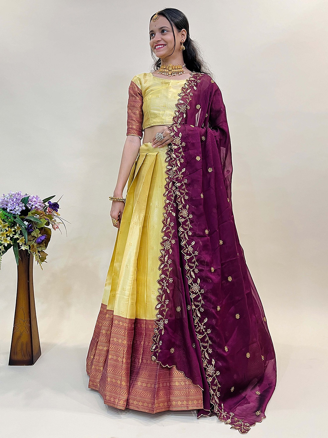 

Fabcartz Woven Designed Semi-Stitched Lehenga & Unstitched Blouse With Dupatta, Cream