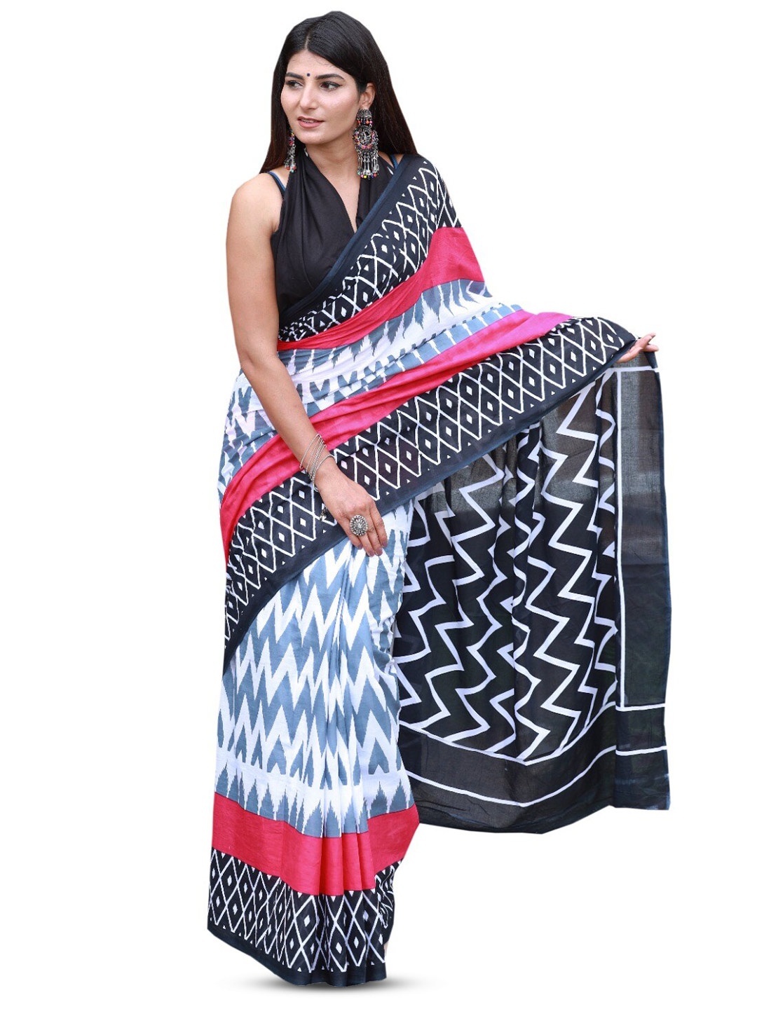 

TROPWEAR Chevron Ikat Printed Pure Cotton Block Print Saree, Pink