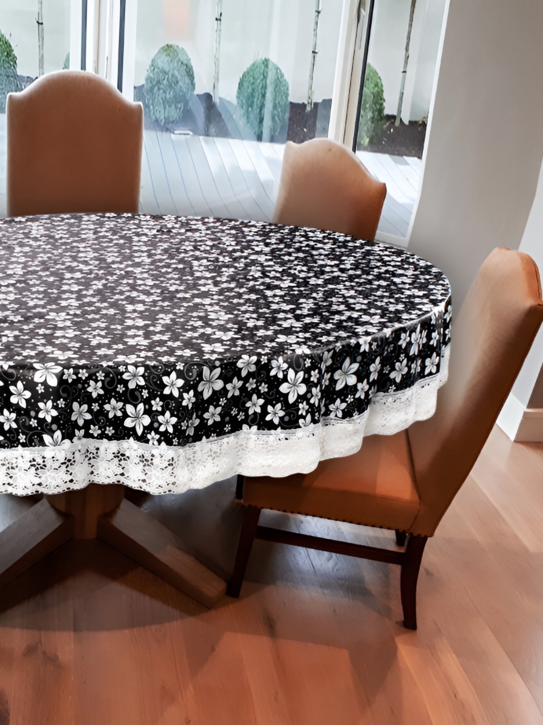 

Stylista Black & White Floral Waterproof Round 6 Seater Table Cover