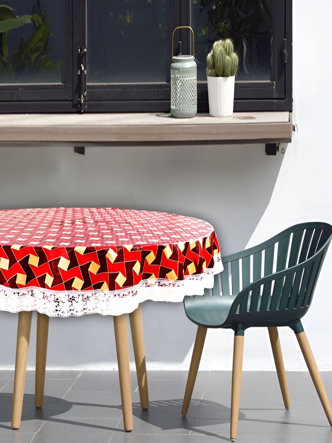 

Stylista Red & Black Abstract Printed Waterproof Round 2 Seater Table Cover