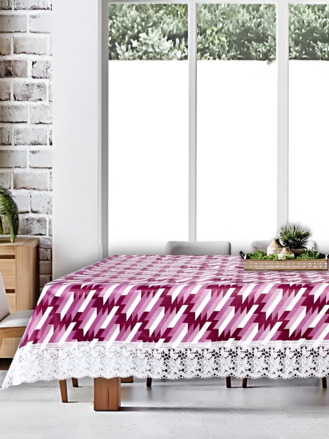 

Stylista Maroon & White Printed 2.74 m x 1.52 m Waterproof Rectangle Table Cover