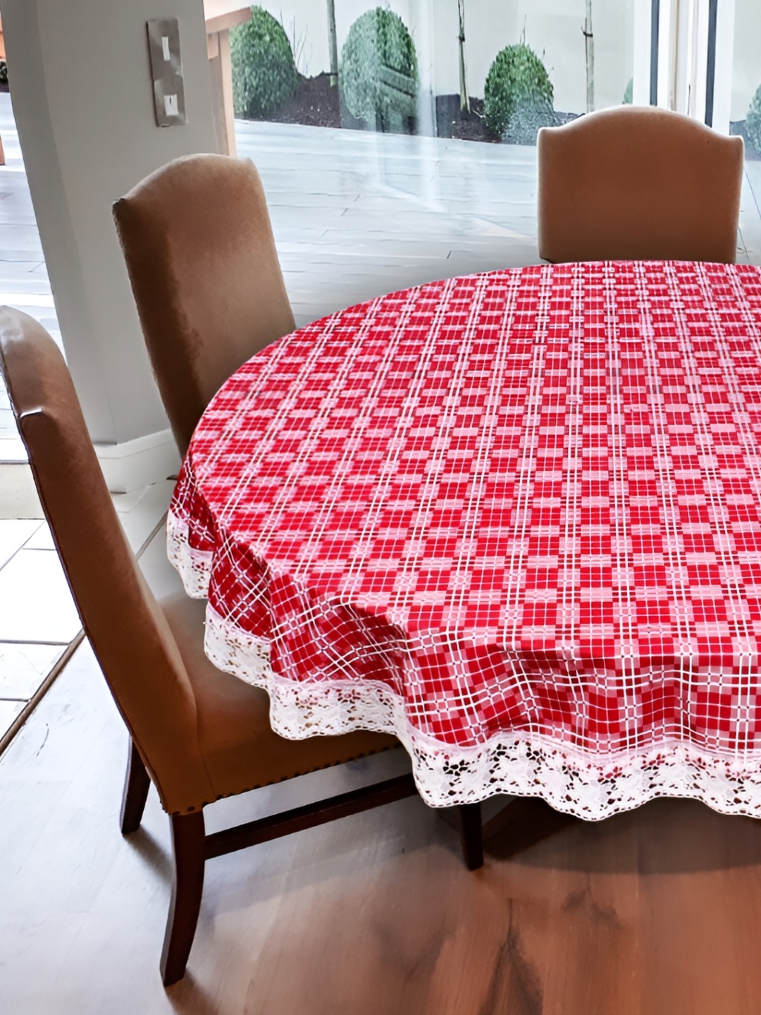 

Stylista Red 6 Pieces Geometric Waterproof Table Cover