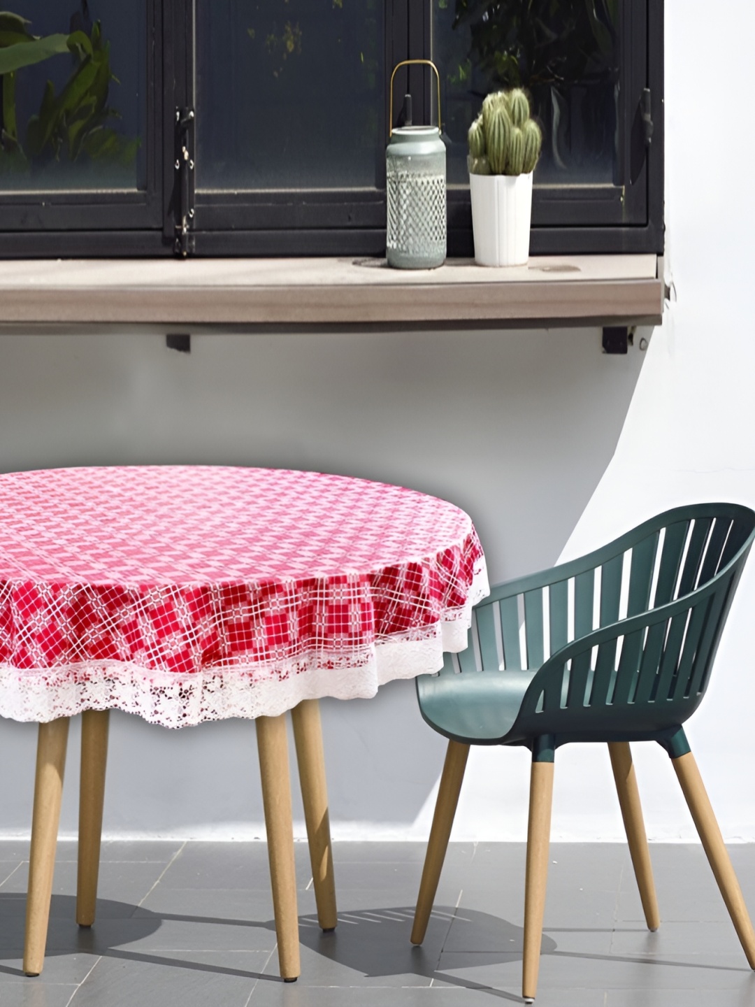 

Stylista Pink & White Checked Waterproof Round 2 Seater Table Cover