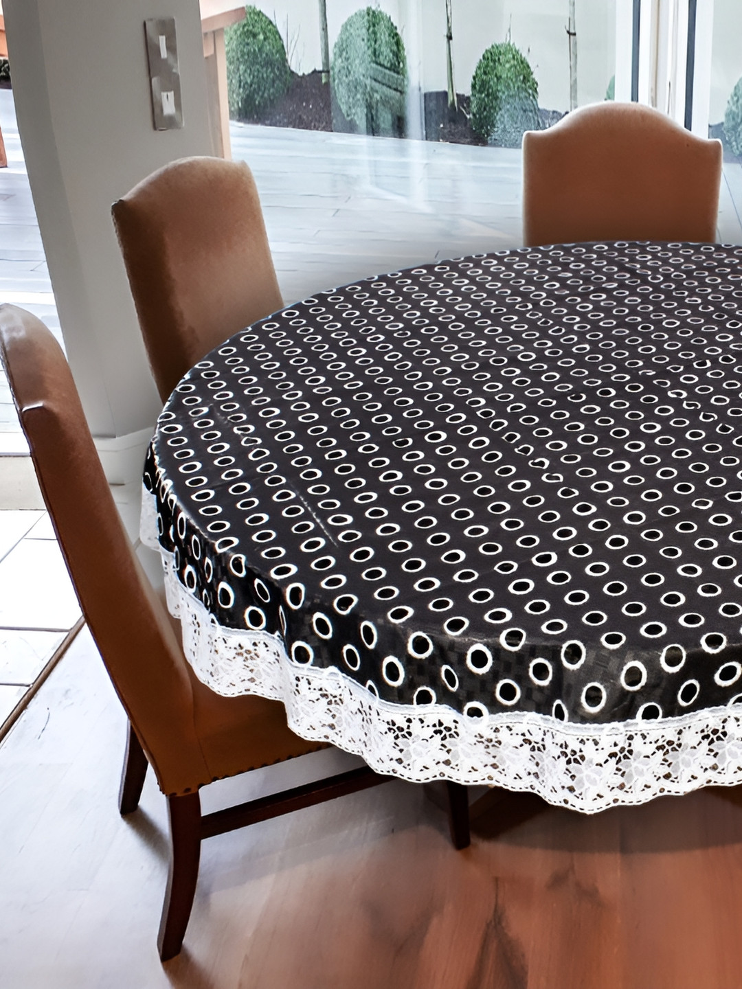 

Stylista Black 6 Pieces Printed Waterproof Table Cover