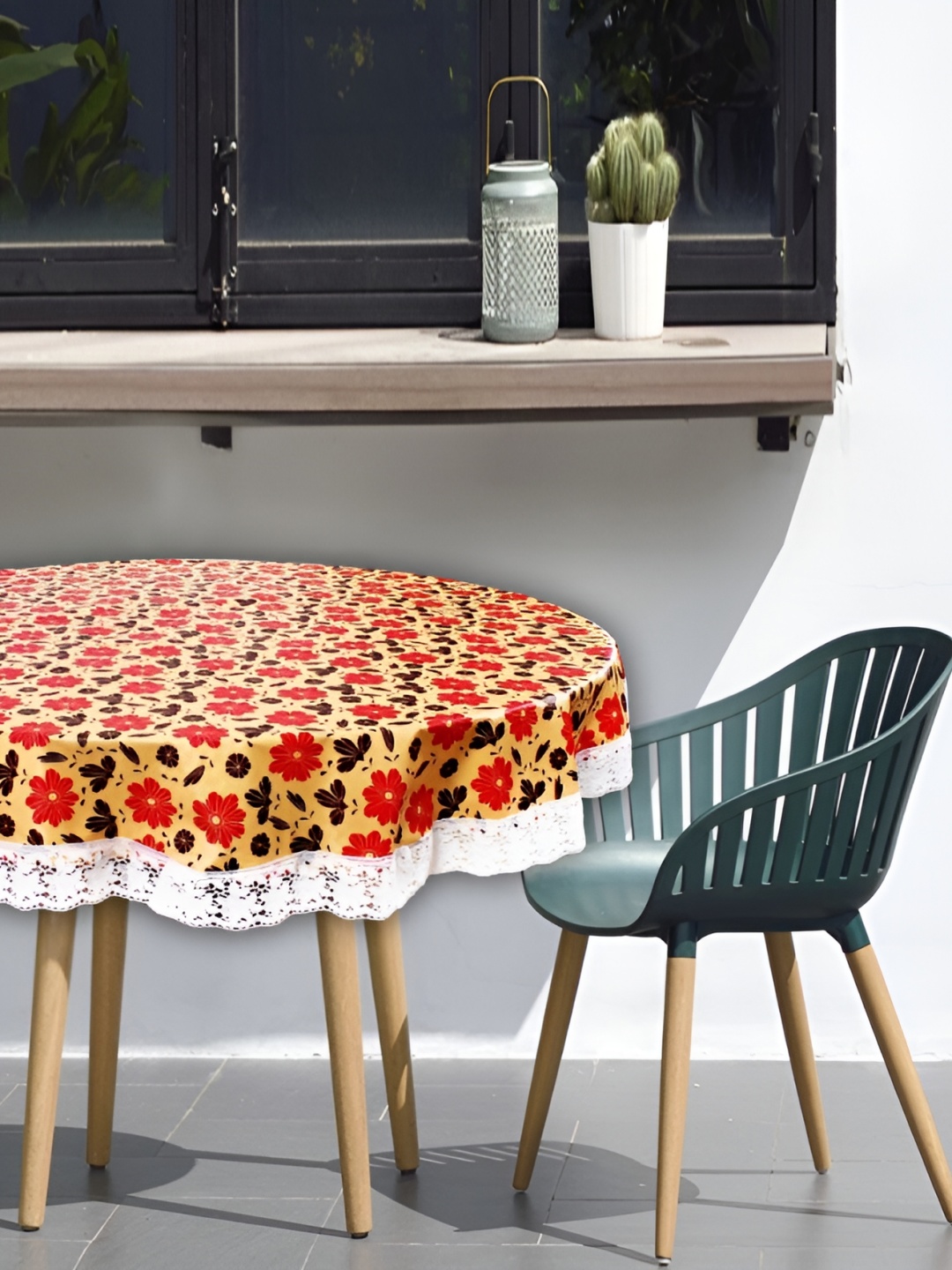 

Stylista Brown Floral Waterproof Round 2-Seater Table Cover