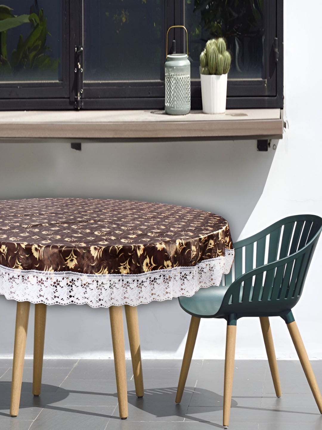 

Stylista Brown & Beige Floral Waterproof Round 2 Seater Table Cover