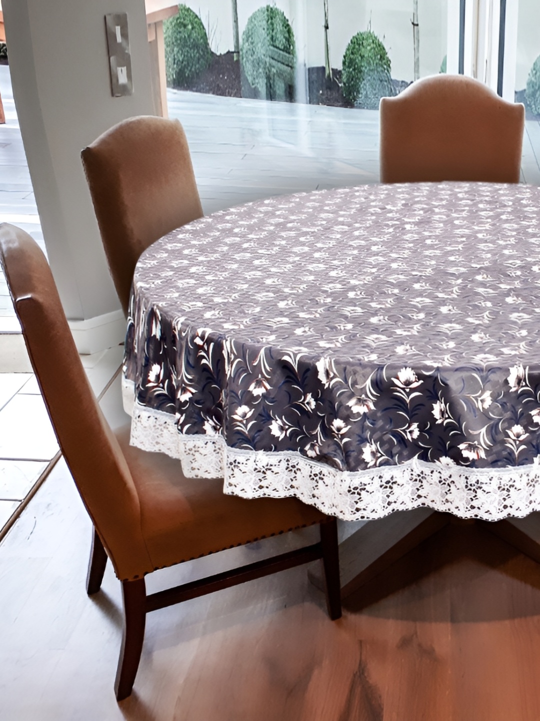 

Stylista Blue & White Floral Waterproof Round 6-Seater Table Cover