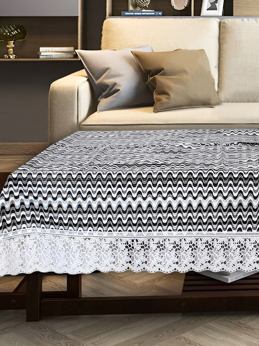 

Stylista Black & White Waterproof 2 Seater Table Cover