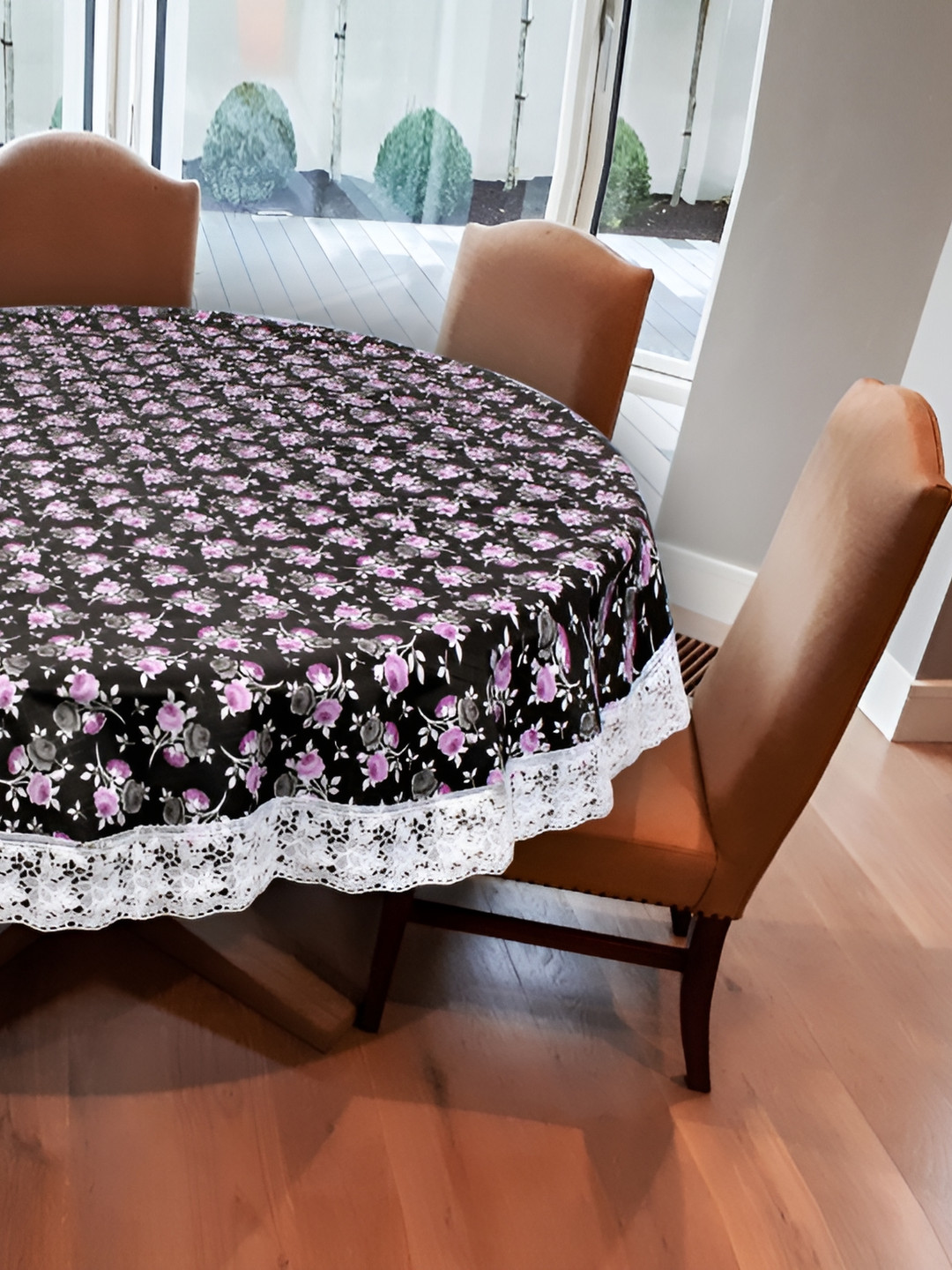 

Stylista Black Waterproof Round 6-Seater Table Cover